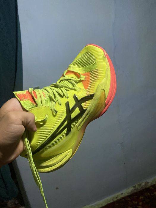 ASICS Paris кроссовка сатам! Оригинал 100%!ГИТАРАҒА ОБМЕН БАР