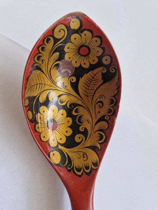 Декоративна руска лъжица в стил Хохлома