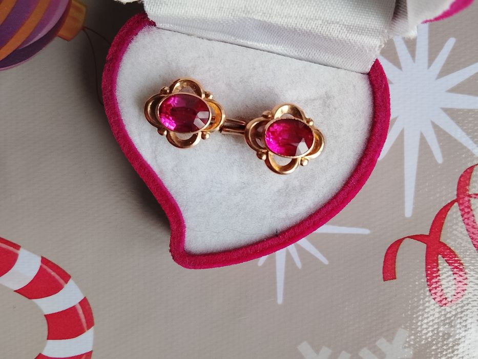 Перстень с рубином