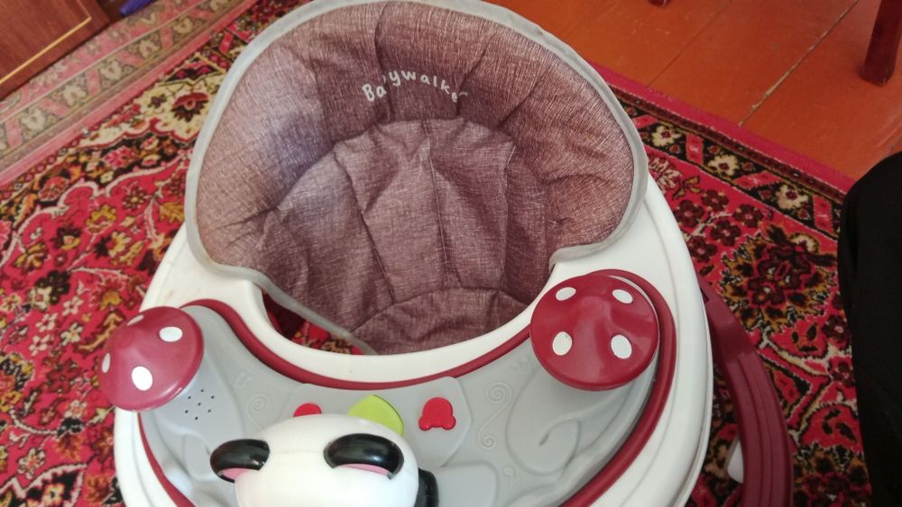 Ходунок Babywalker