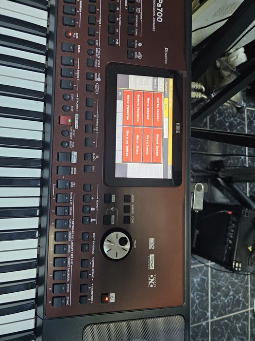 Orga Korg PA 700 nou
