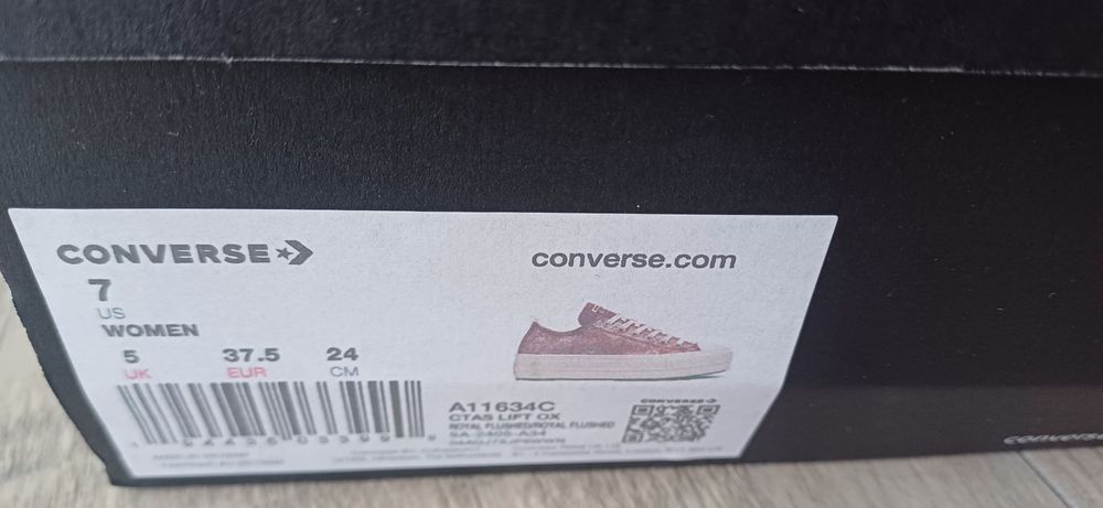 Нови кецове Converse