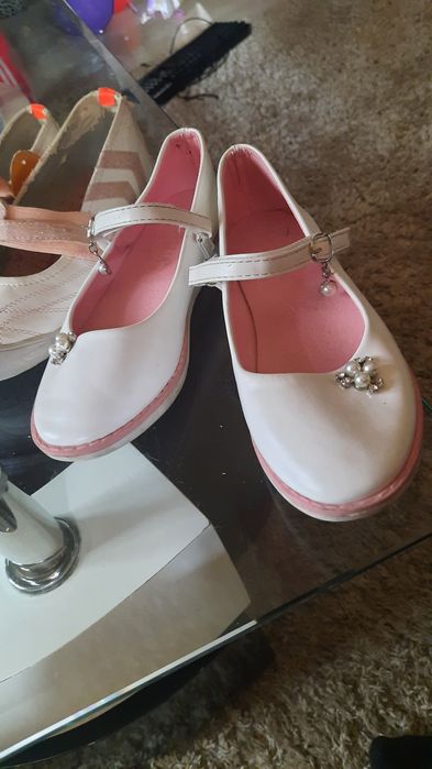 Обувки детски официални