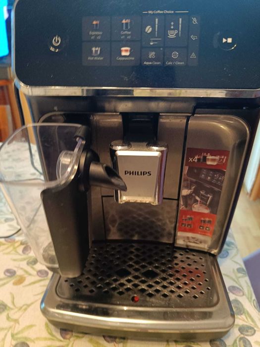 Vand esspresor automat Philips, aproape nou