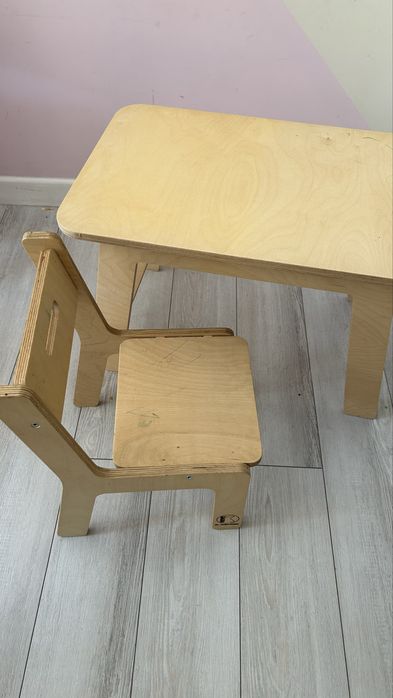 Продам детский столик со стульчиком
