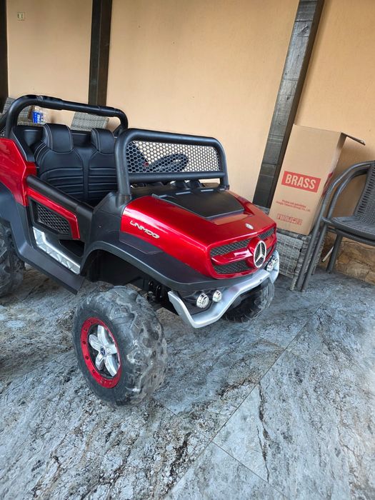 Vând jeep unimog pentru copii.varsta între 2 si 5 ani.