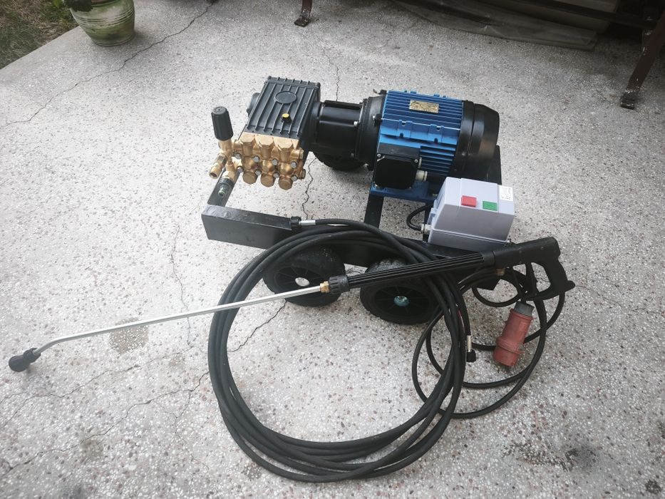 Grup de pompare cu presiune Interpump