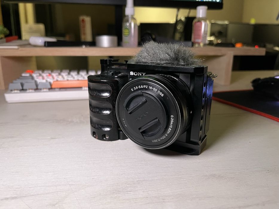 Sony ZV e10 + kletka newer + pustiahka