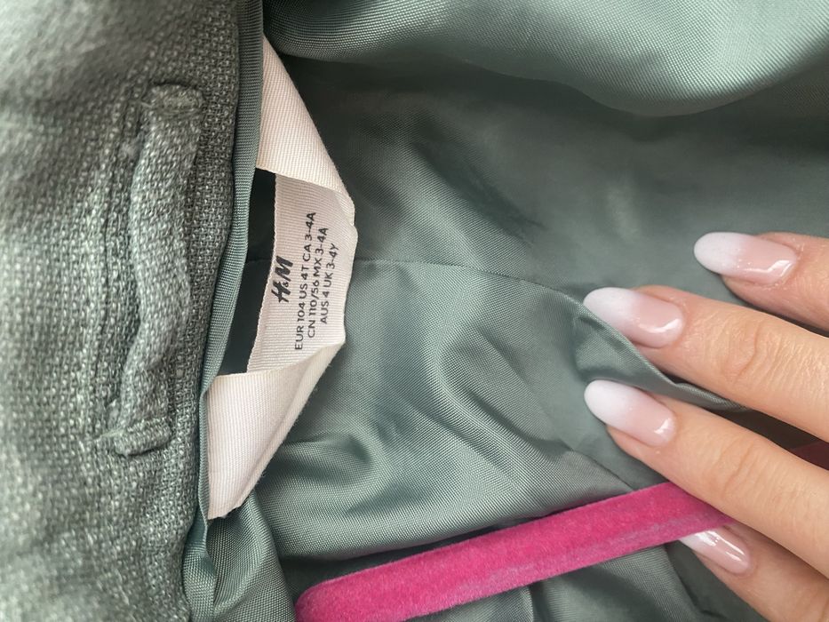 Продавам детско сако HM 104 размер