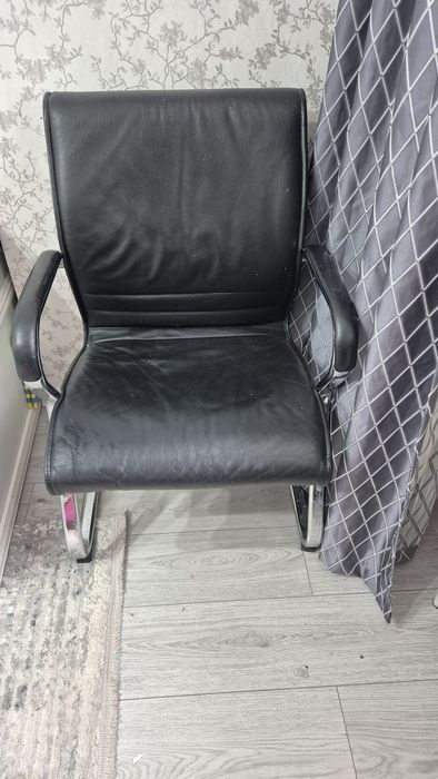 Офисное      кресло