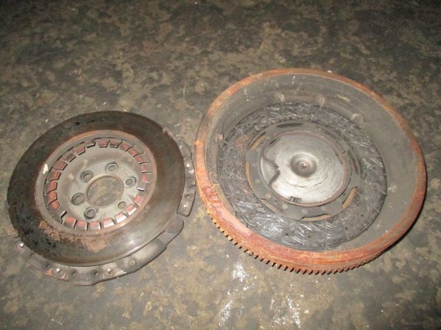Kit ambreaj volanta placa disc Golf 4 Bora Seat Skoda 1,6 benzina 8v