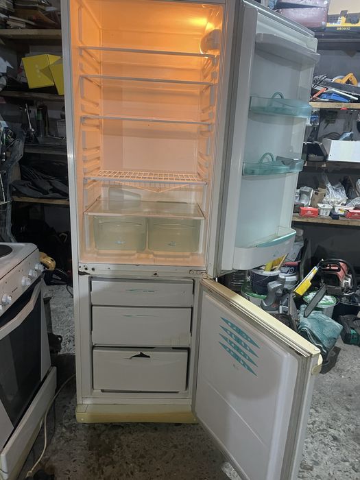 Срочно продам холодильник