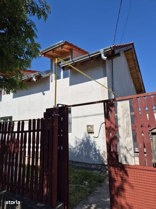 Casa semifinisata in Oncea  platou