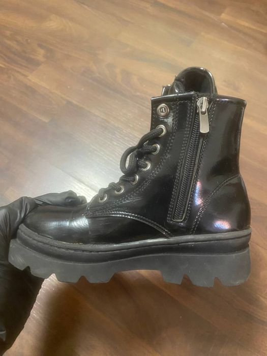 Ботинки бу черные осенние