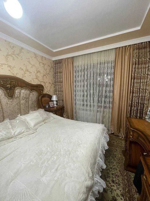 Medgorodokda uy sotiladi 1-etaj 4 xona 4 etajli dom