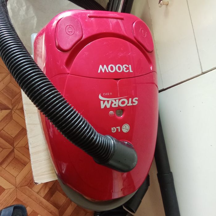 Продам пылесос мешковой.