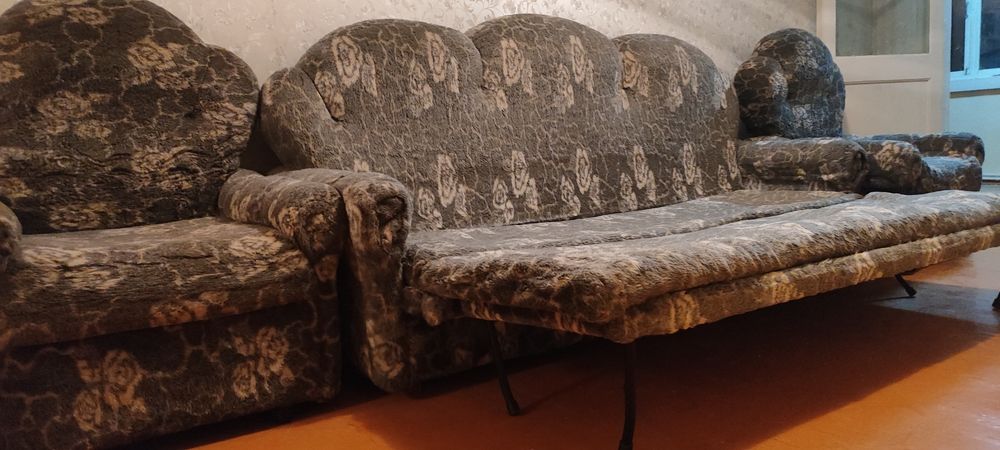 Продам Диван тр-ся химчистка