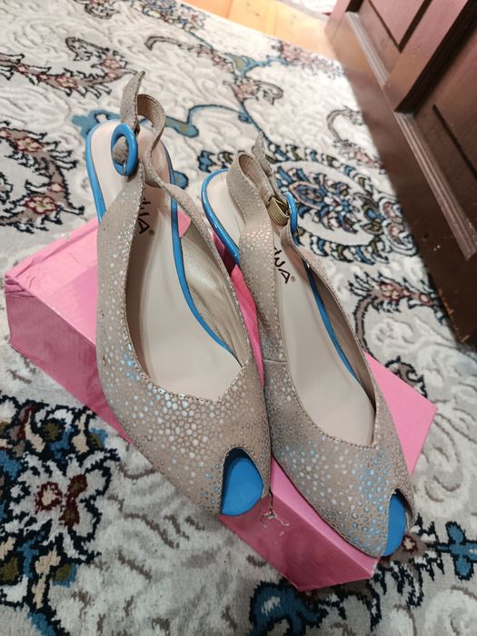 Обувь сотилади келишилган нархда