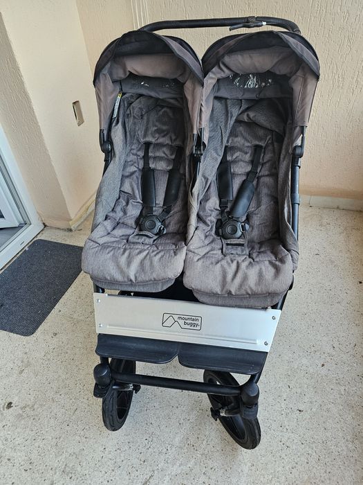 Бебешка количка за близнаци  Mountain Buggy