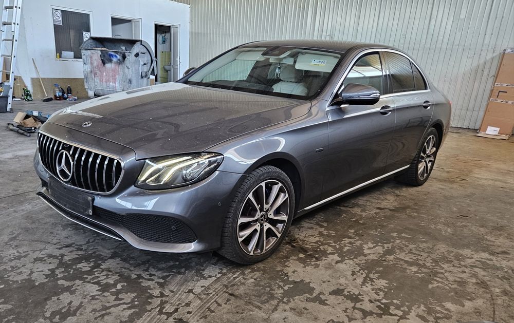 Bara fata, far dreapta full led, aripa, portiera Mercedes E class w213