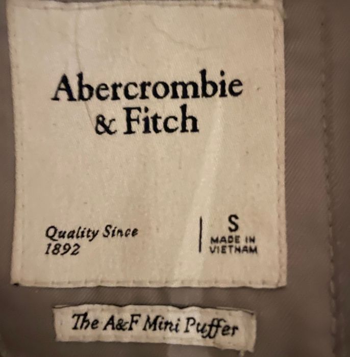 Дамско палтенце Abercrombie and Fitch;