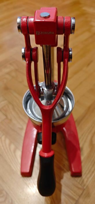 Професионална цитрус преса за нар черна Zokura Z100RD