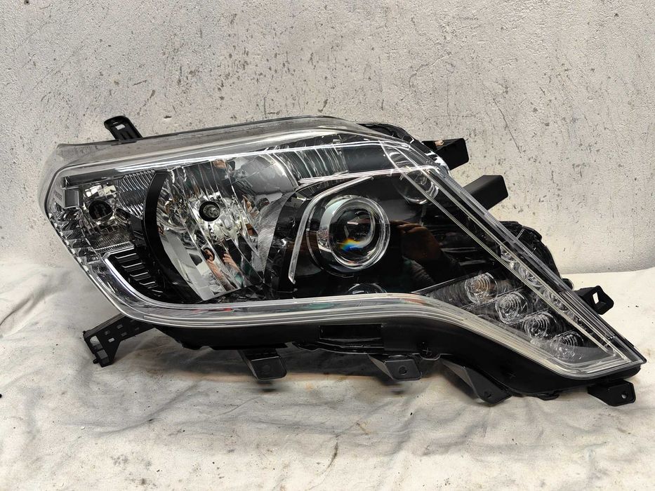 Оригинален фар  Toyota Land Cruiser Prado J150 Full Led