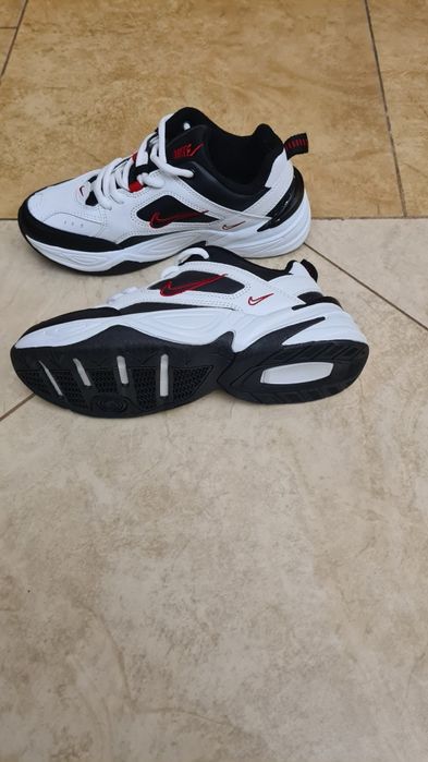 Кроссовки Nike tekno,новые