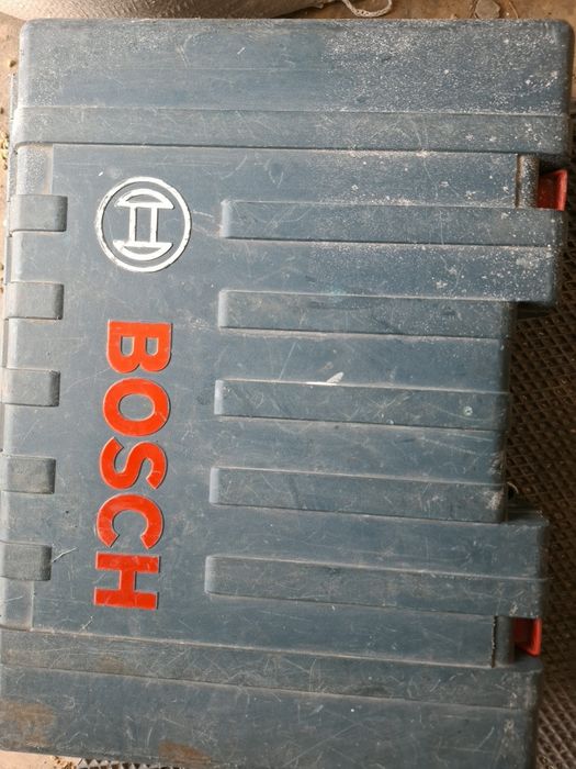 Перфоратор BOSCH