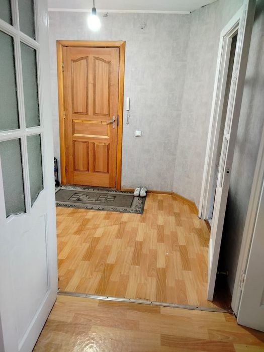 2 ком. кв. в районе 8 школы
