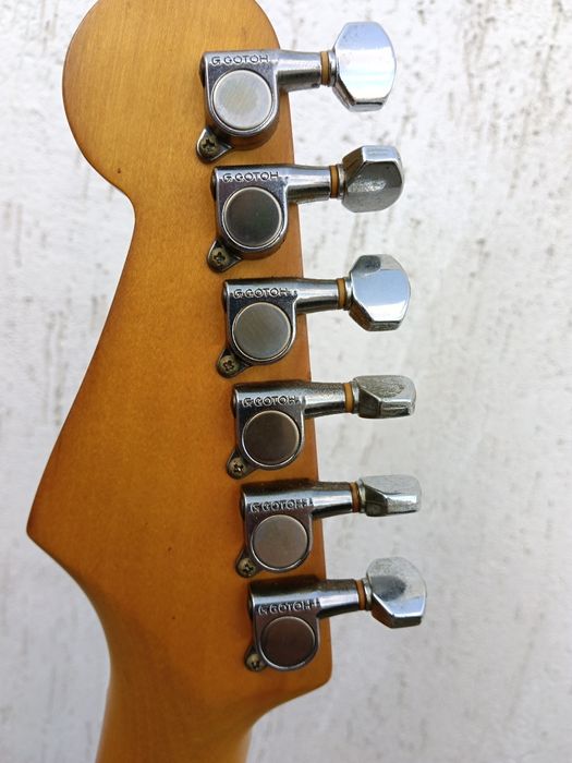 Fender Stratocaster MIJ E Series електрическа китара Фендър японска от 80те години