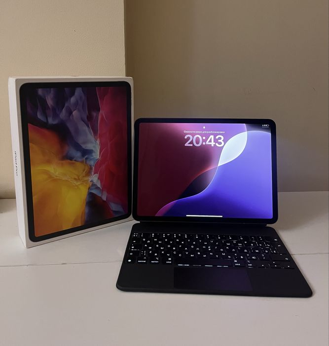 iPad PRO 2020 11” + Magic Keyboard