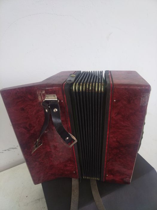 Детски акордеон 16 баса КРЬЗАЧОК със етикет произведен в СССР