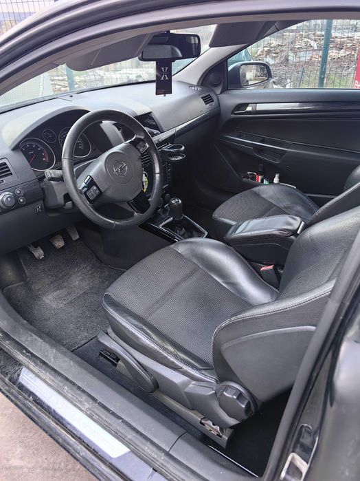Opel Astra H GTC