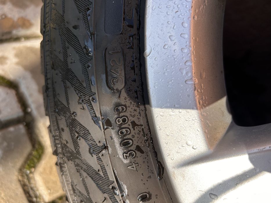 Vand jante plus cauciucuri iarna VW Golf 8 R16