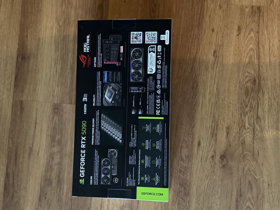 Asus Rog Astral Rtx 5090 32GB GDDR7X Видеокарта