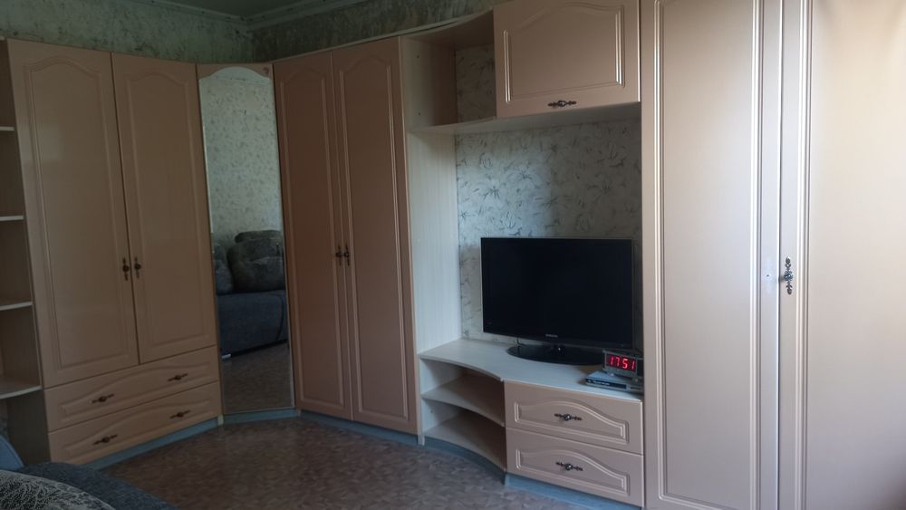 Шифоньер 4х секционный