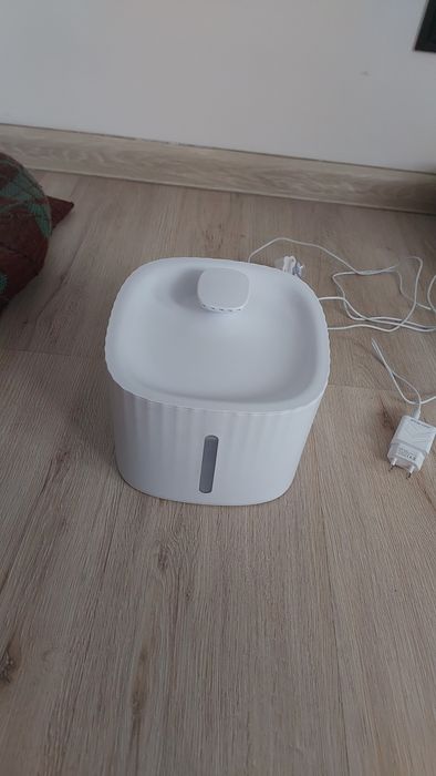 Продам поилку для кошек