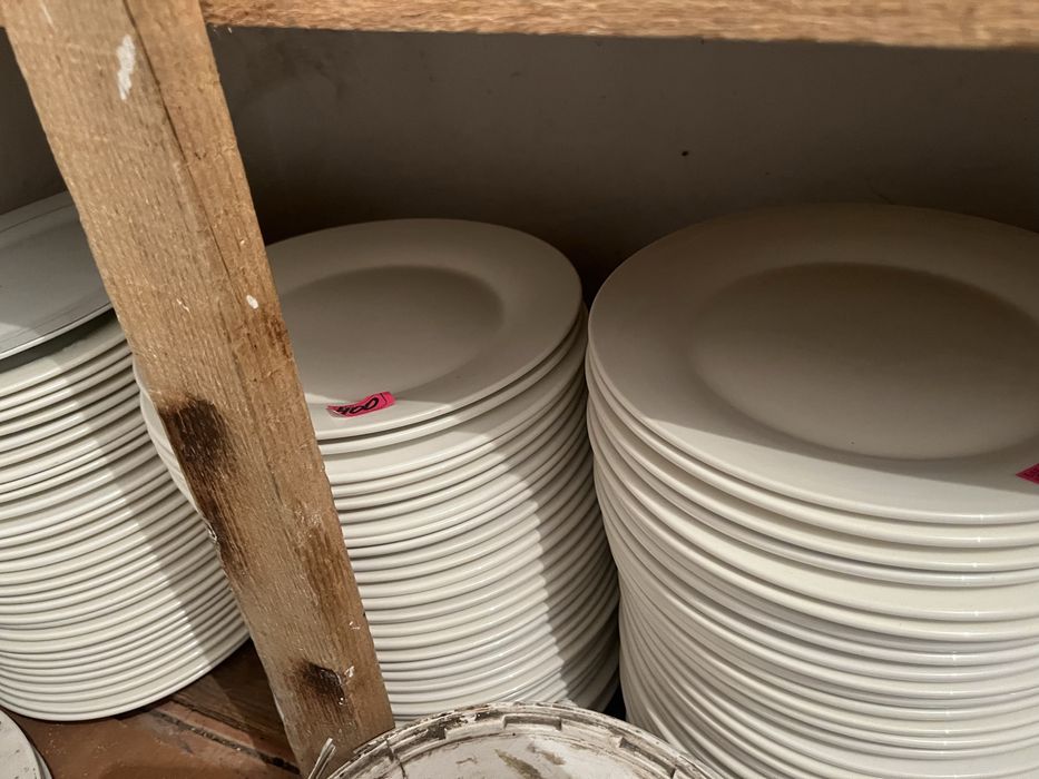 Тарелки б.у в хорошем состоянии