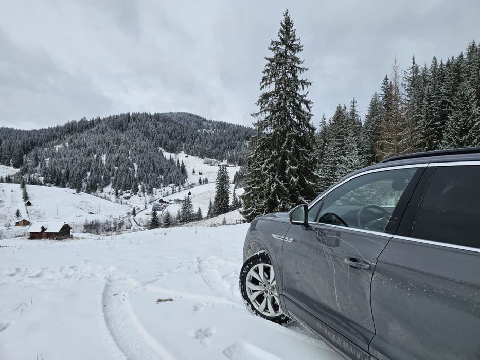 Vand /schimb cu auto doua parcele INTRAVILAN munte Bucovina