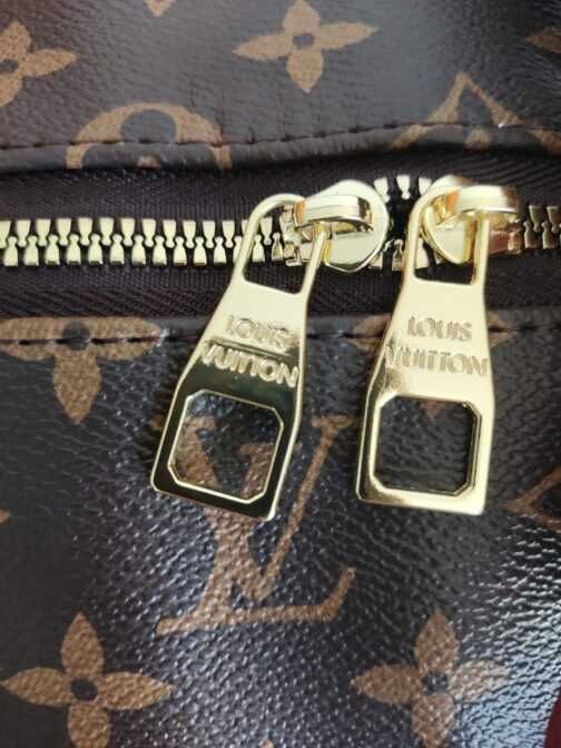 In stoc voiaj, geanta sport piele Louis Vuitton 1109.11