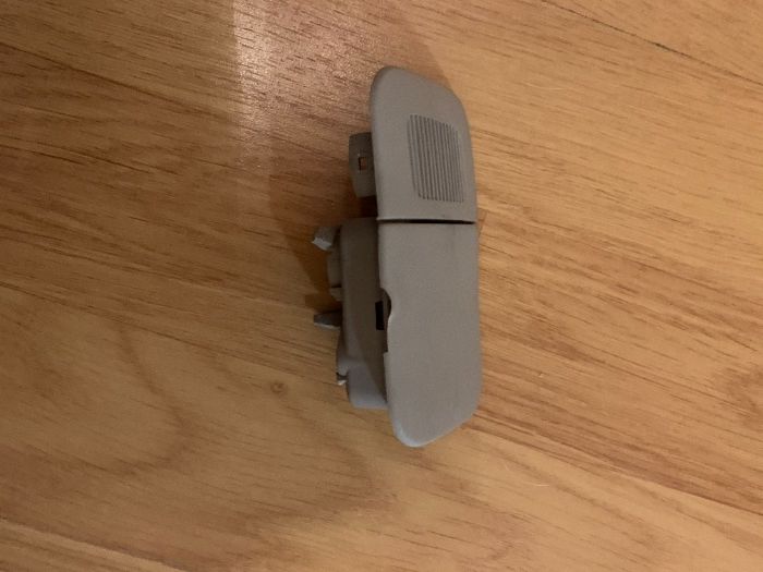 Части за Авенсис Т25 всичко за 60 лв.