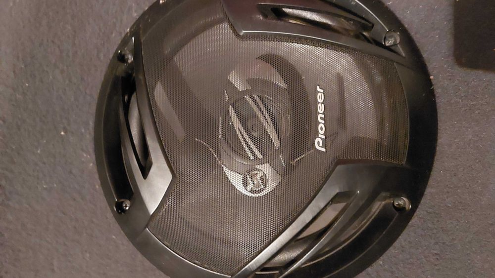 Тонколони Pioneer A 2503i
