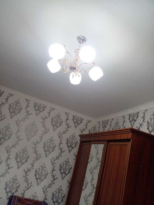 2 xonali uy kvartira sotiladi 10-mikrorayon Maklersiz