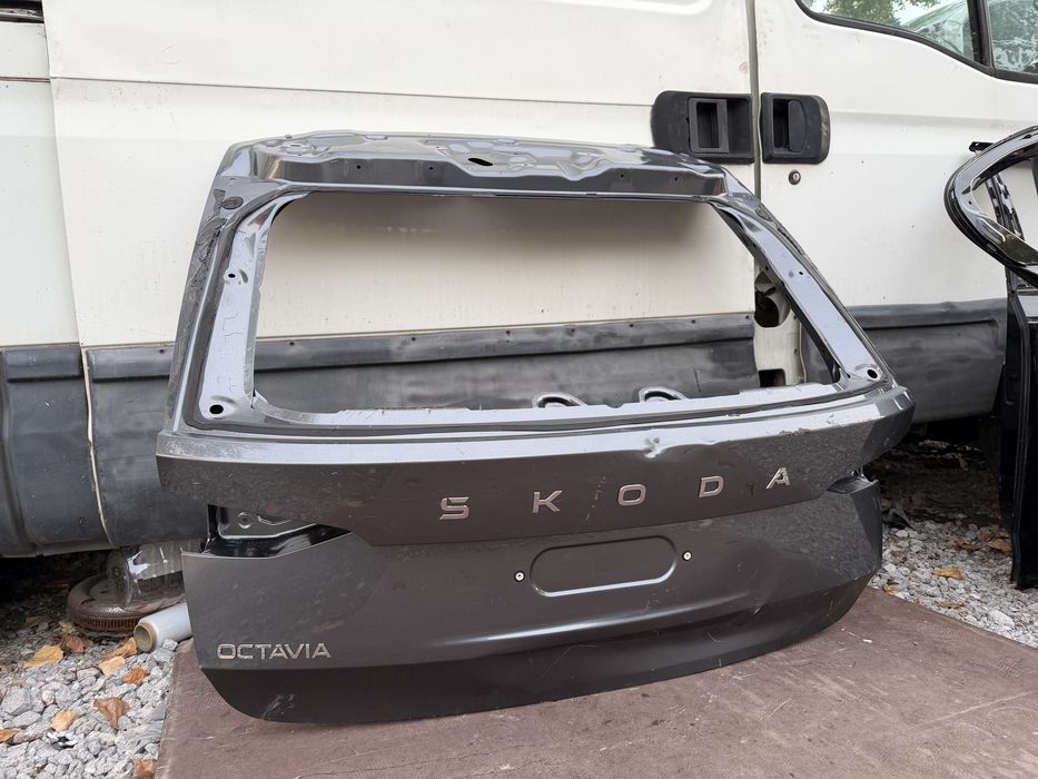 Капак Skoda Octavia 4 2020 год.-