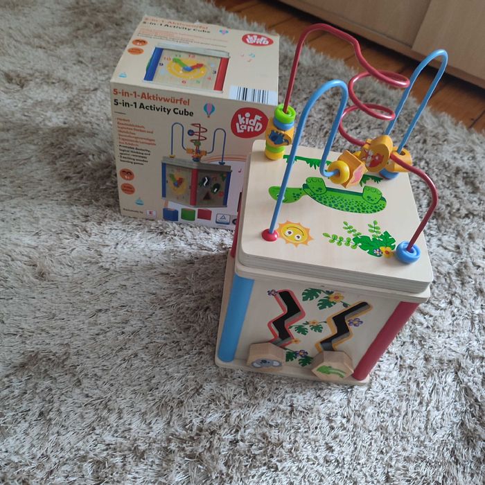 Дървено кубче за образувателни игри 5 в 1.