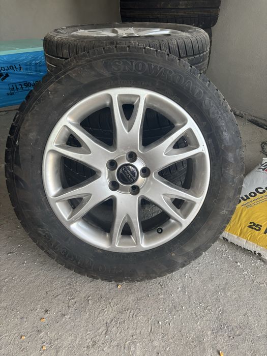 Vand jante+cauciucuri de iarna aproape noi
