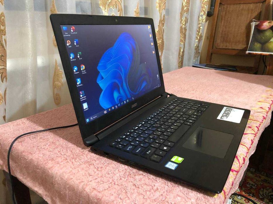 Продается ноутбук Acer [8/128 ssd + 1000Tb HDD]