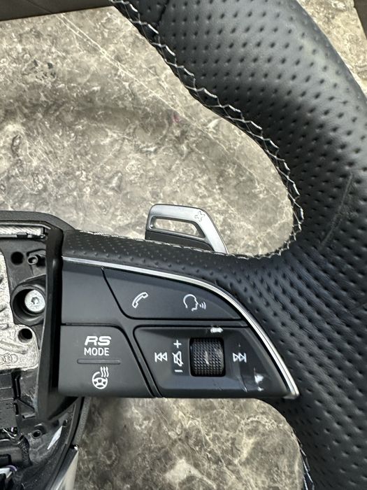Audi RS волан с забележки драви пера подгрев бутони