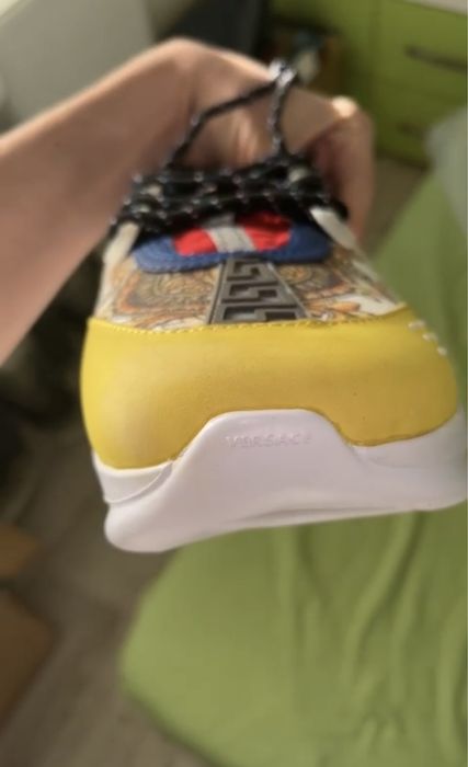 versace chain reaction